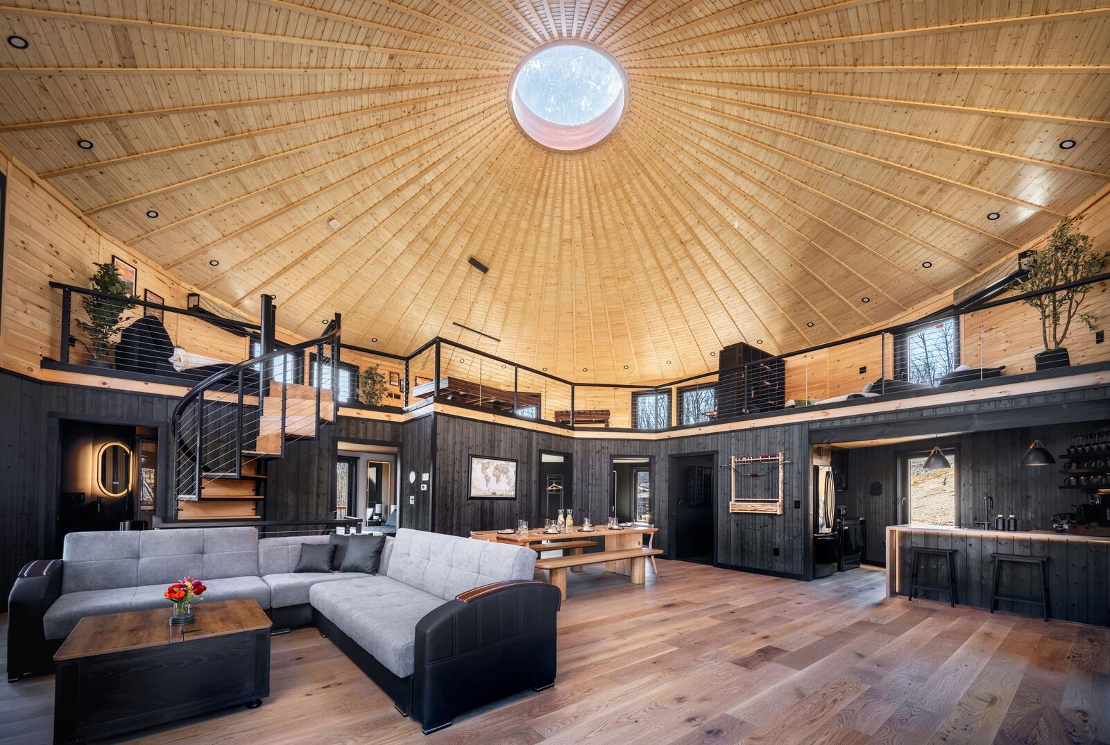 The round main room at Luray with the opening dome overhead